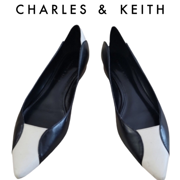 Charles & Keith Black & White flats - Picture 5 of 12